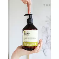 Insight anti-frizz - szampon zapobiegający puszeniu się włosów 400 ml
