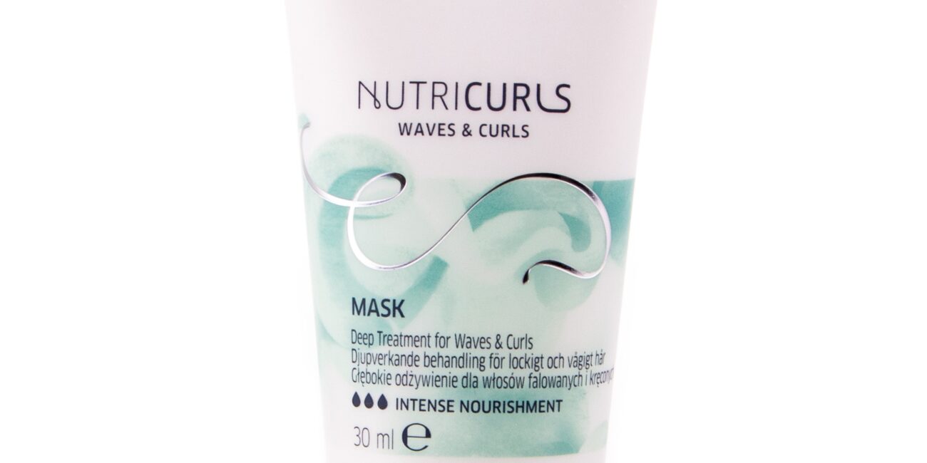 Wella Nutricurls głęboko nawilżająca maska do fal i loków 30ml