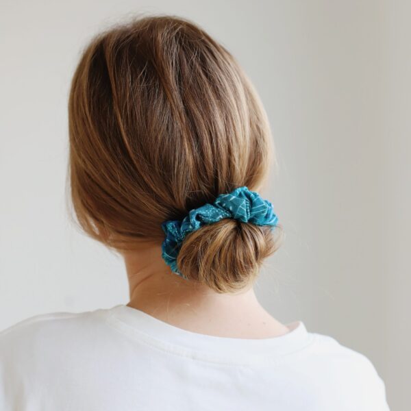 Scrunchie do włosów z materiału bambusowo-algowego liqen