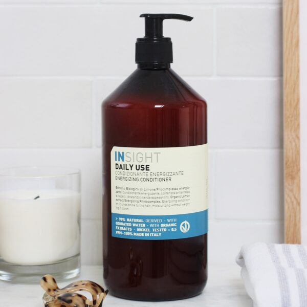 Odżywka do codziennej pielęgnacji Daily Use 900ml INSIGHT