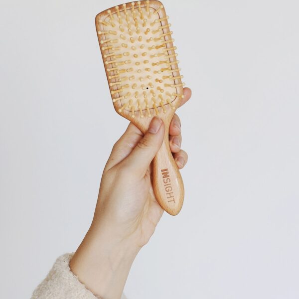 Szczotka pneumatyczna z drewnianymi szpilkami mała INSIGHT