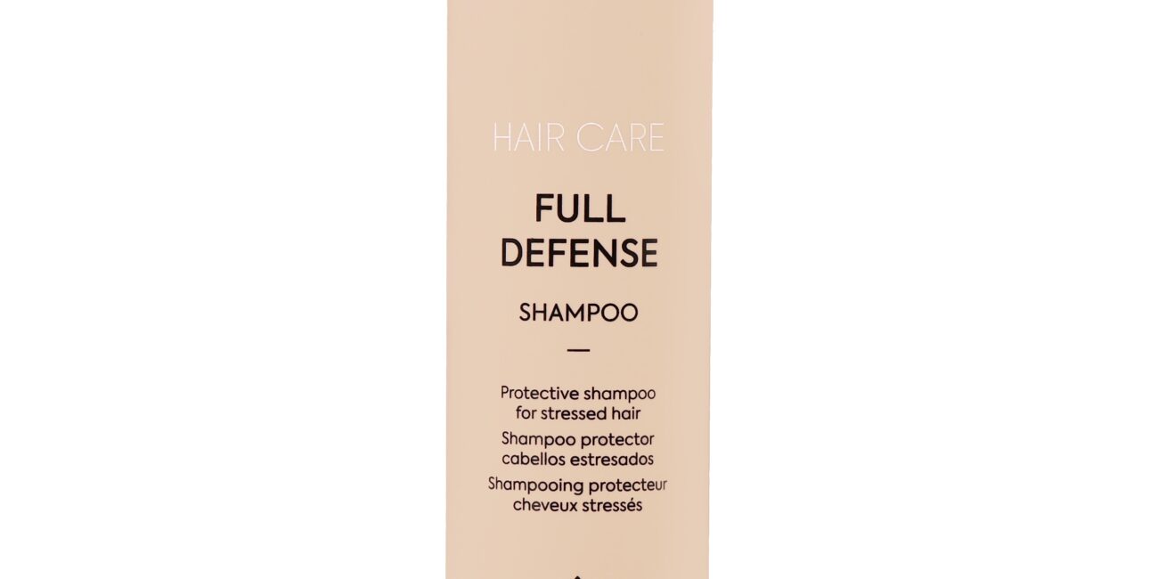 Lakme Teknia Full Defense Shampoo - regenerujący szampon ochronny do włosów, 300ml