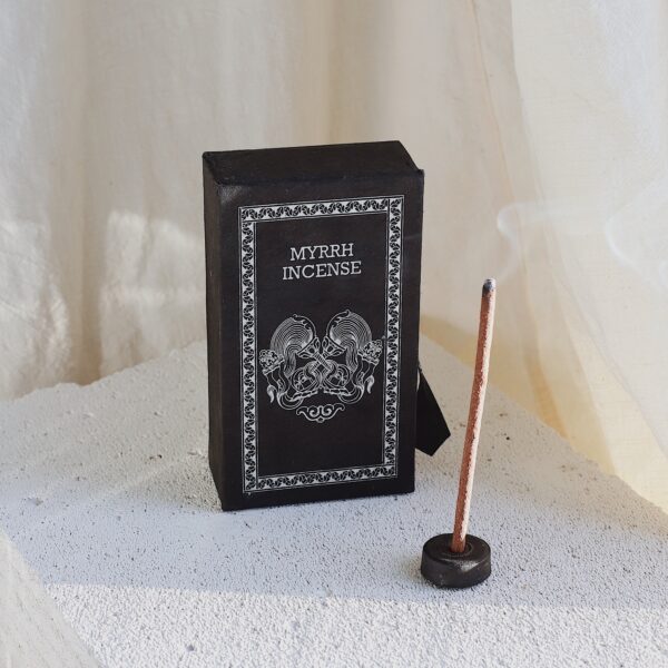 Kadzidła naturalne patyczkowe Myrrh zapach Mirra 44 szt. z podstawką Stupa Incense
