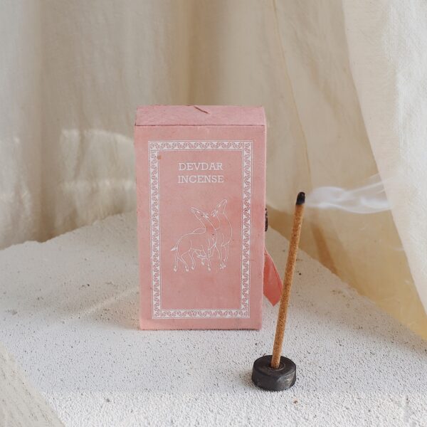 Kadzidła naturalne patyczkowe Devdar zapach Drzewo cedrowe - 44szt. z podstawką Stupa Incense