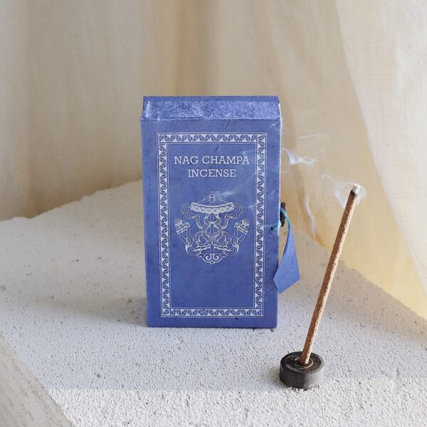 Kadzidła naturalne patyczkowe – zapach Nag Champa 44szt. z podstawką Stupa Incense