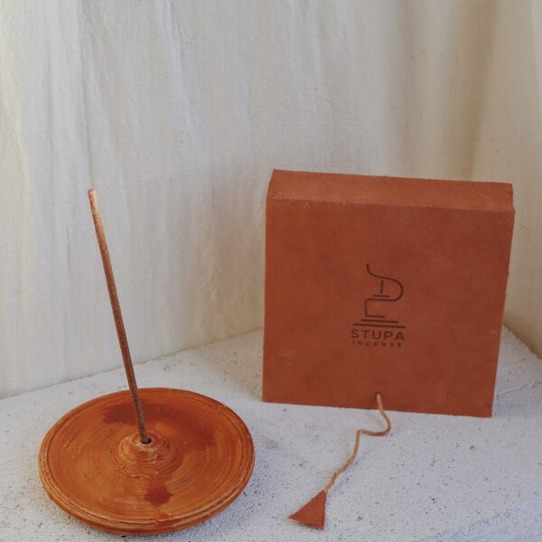 Podstawka pod kadzidło z terakoty z otworem na kadzidło, kolor naturalny, Stupa Incense