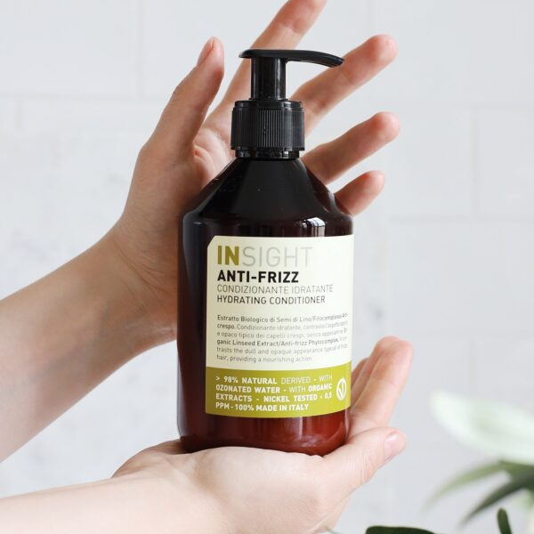Odżywka zapobiegająca puszeniu się włosów Anti-frizz 400ml INSIGHT
