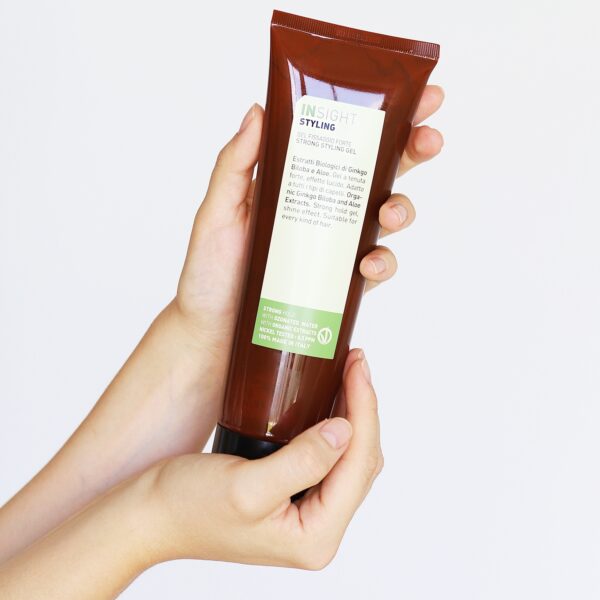 Żel do włosów o mocnym utrwaleniu Styling 250ml INSIGHT