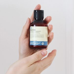 Naturalny suchy szampon do włosów zwiększający objętość, INSIGHT Daily Use 40g