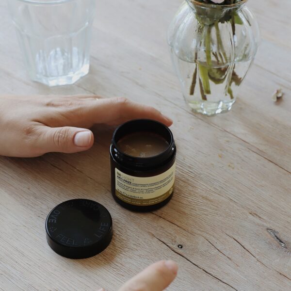 Skoncentrowana odżywka o stałej konsystencji do włosów puszących się INSIGHT Anti-frizz 70 ml