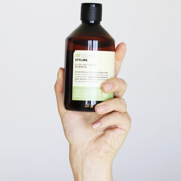 Płyn do modelowania włosów Oil non Oil Styling 250ml INSIGHT
