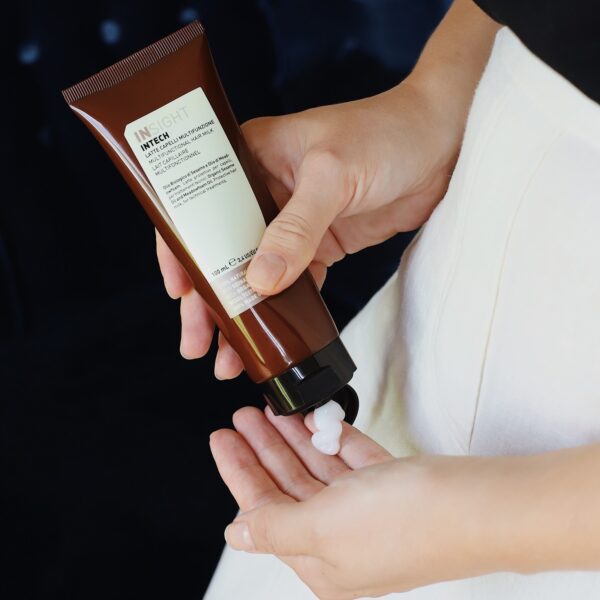 MULTIFUNKCYJNE MLECZKO ODBUDOWUJĄCE DO WŁOSÓW INSIGHT 100 ml