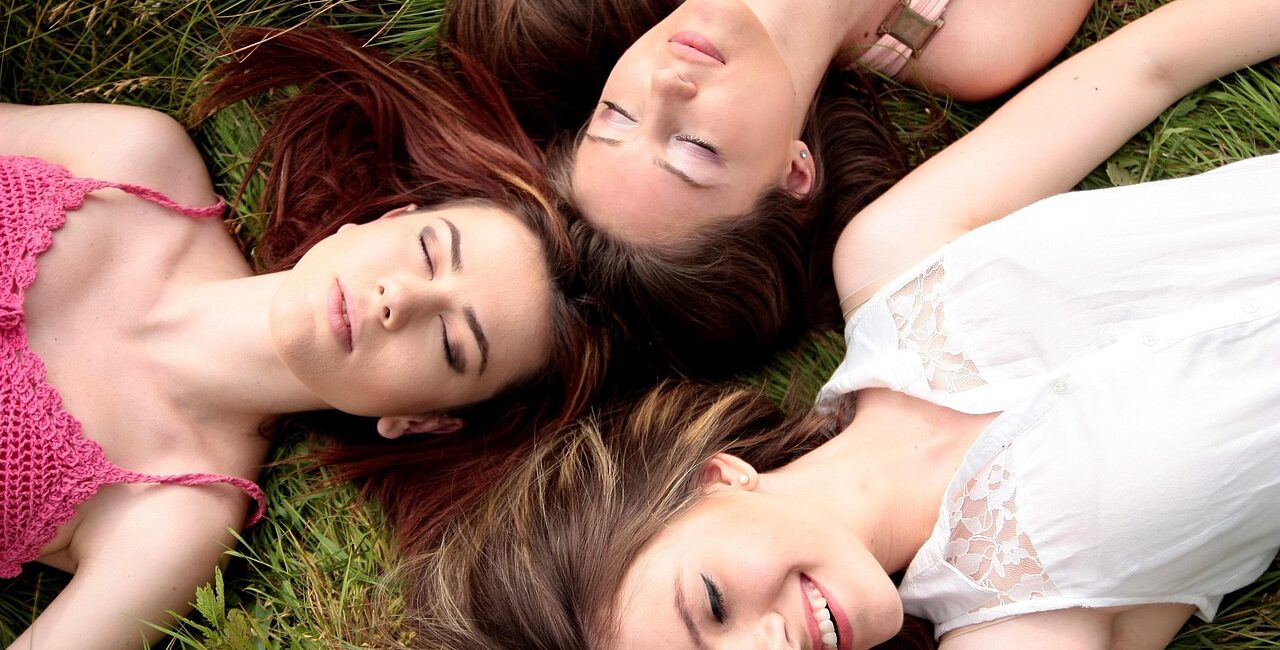 Rewolucja w pielęgnacji włosów 2025: Odkryj sekrety zdrowych i lśniących włosów!