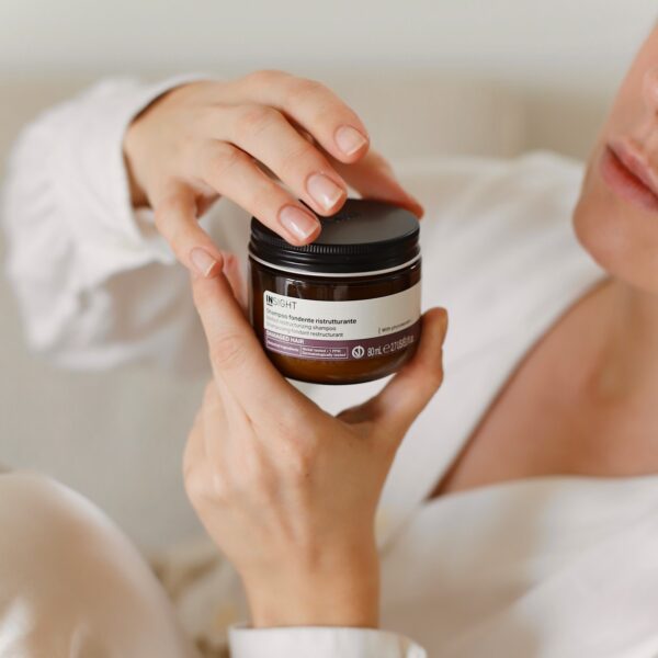 INSIGHT DAMAGED HAIR Skoncentrowany szampon o stałej konsystencji do włosów zniszczonych 80ml