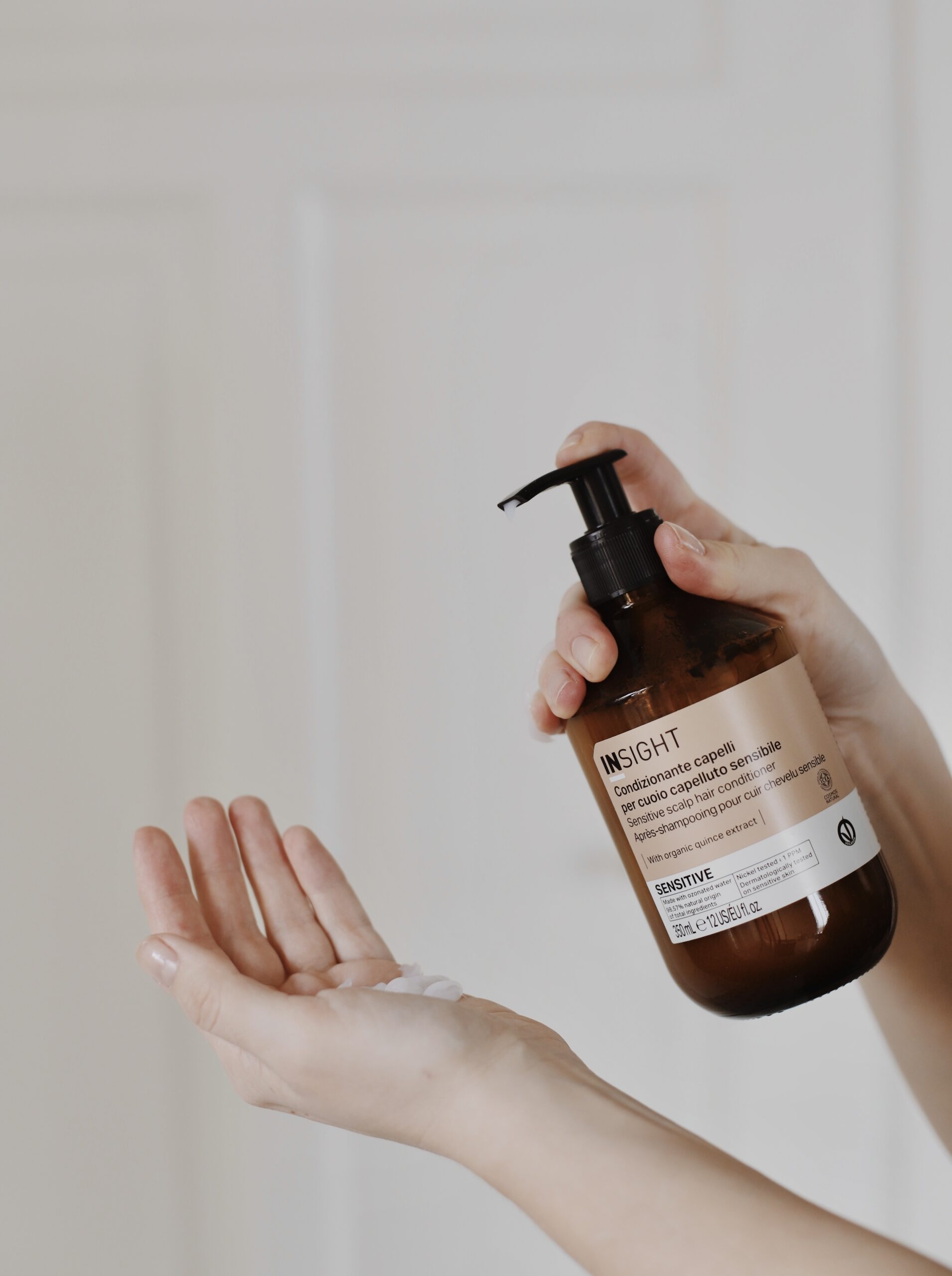 INSIGHT SENSITIVE CONDITIONER - Odżywka do wrażliwej skóry głowy 350ml