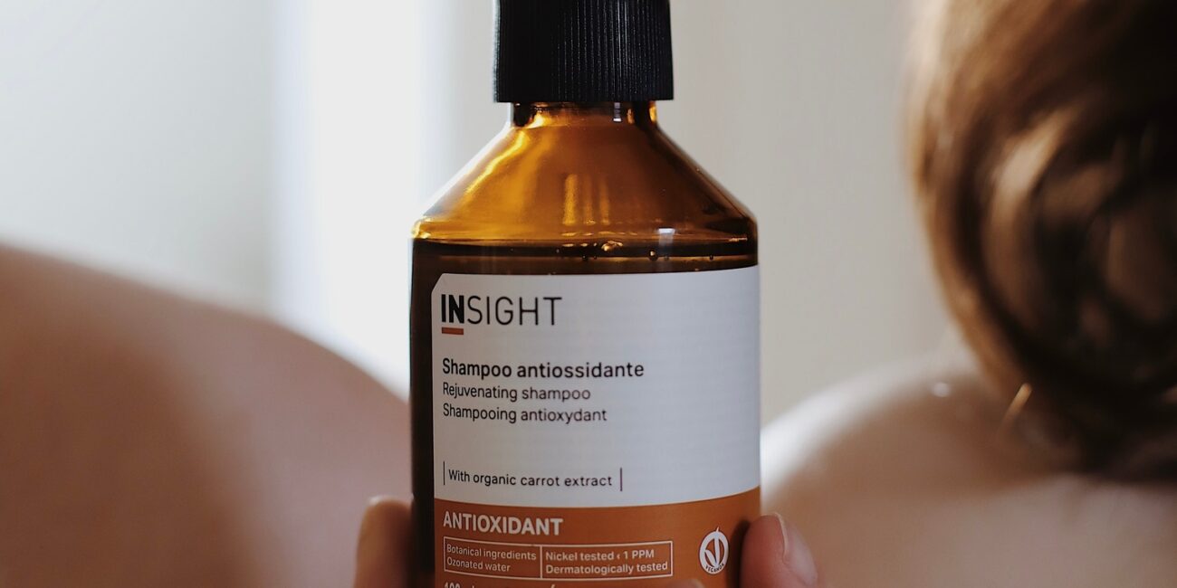INSIGHT ANTIOXIDANT SHAMPOO - Szampon odmładzający 100ml