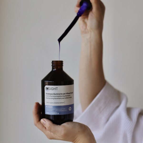 INSIGHT BLONDE SHAMPOO – Szampon rozświetlający do włosów z chłodnymi refleksami 350ml