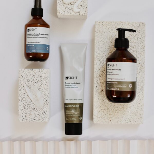 Zestaw kosmetyków – Efekt tafli na włosach INSIGHT