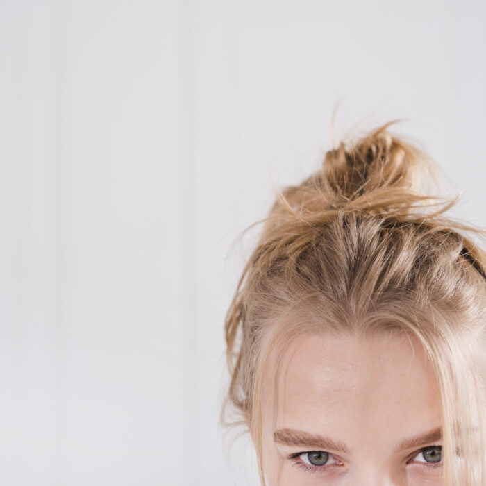 Modne fryzury 2026: Cięcia, które układają się same