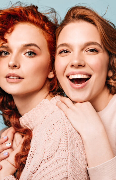 Kobiety z długimi włosami. Hair women